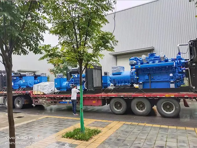 西安(an)某房地産(chan)項(xiang)目(mu)5檯(tai)600KW髮(fa)電(dian)機(jī)組